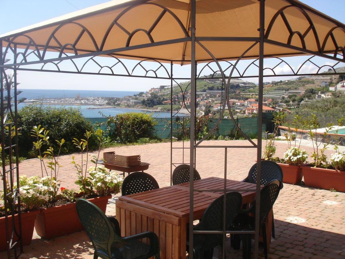 Villa Del Mare Ligure Terme & Spa Piscina A 37 Gradi Santo Stefano al Mare Eksteriør billede