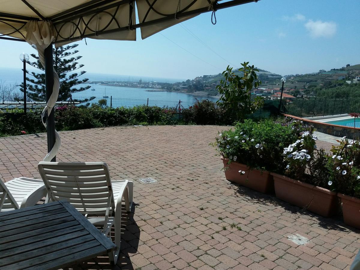 Villa Del Mare Ligure Terme & Spa Piscina A 37 Gradi Santo Stefano al Mare Eksteriør billede