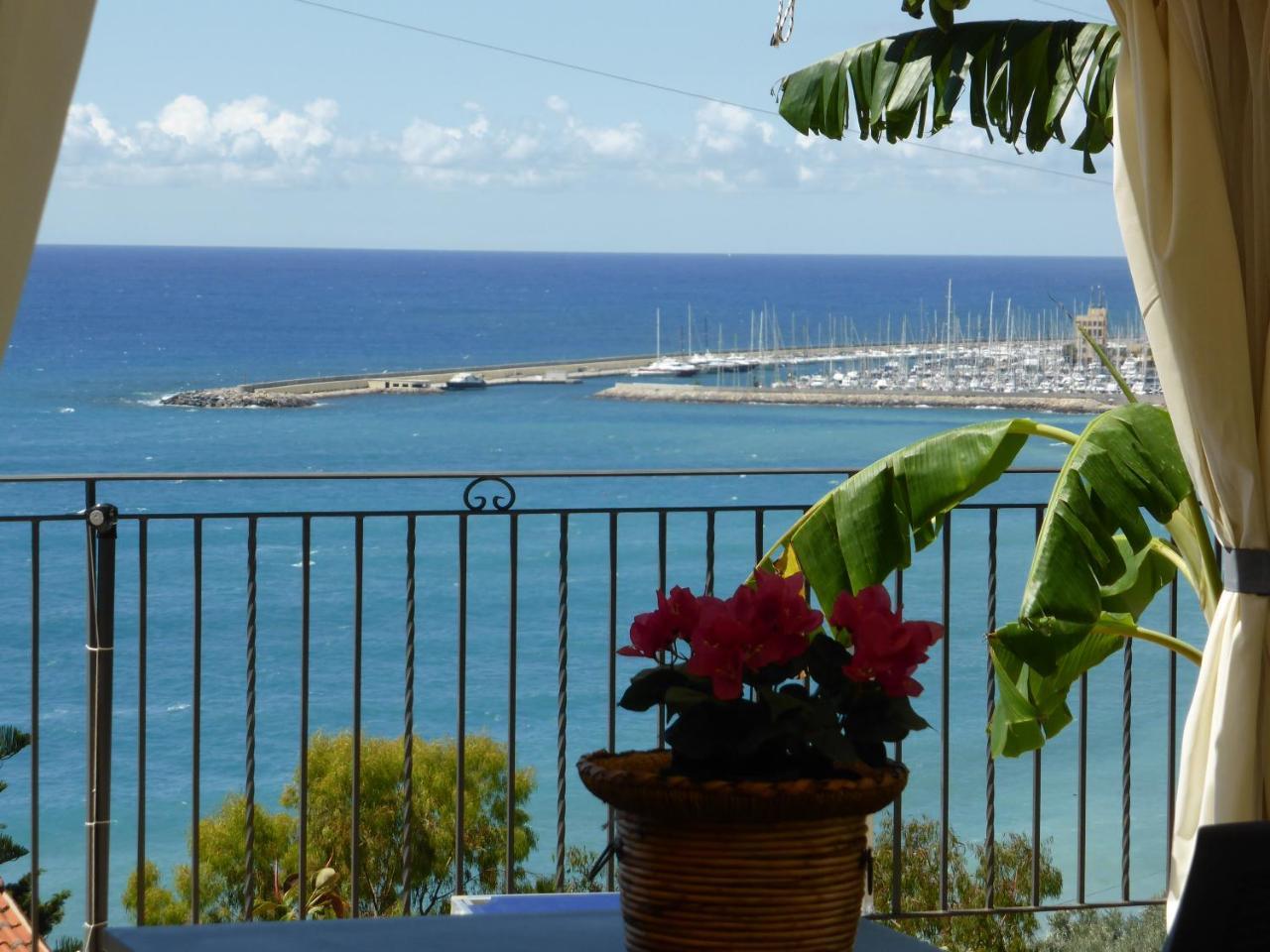 Villa Del Mare Ligure Terme & Spa Piscina A 37 Gradi Santo Stefano al Mare Eksteriør billede