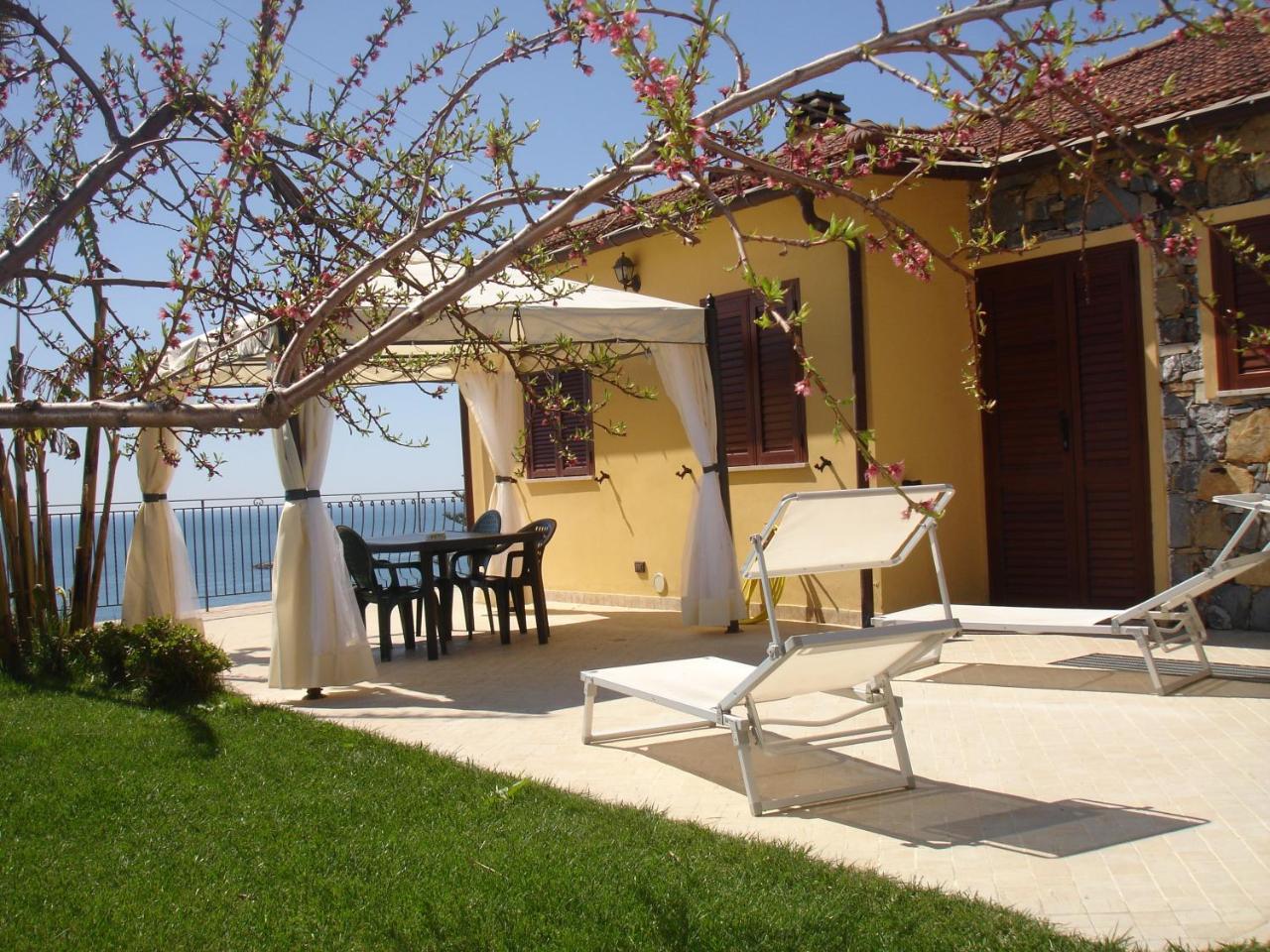 Villa Del Mare Ligure Terme & Spa Piscina A 37 Gradi Santo Stefano al Mare Eksteriør billede